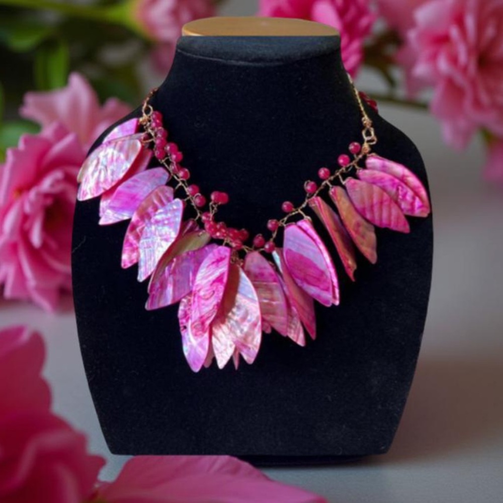 Shell Necklace With semi precious beads wire necklace  Handmade OOAK NWT